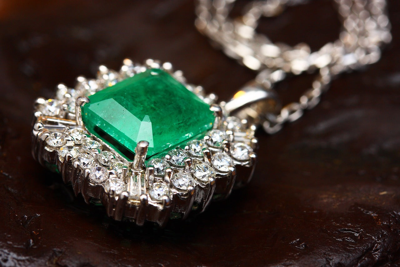 Exploring the Enchanting World of May's Birthstone: Emerald
